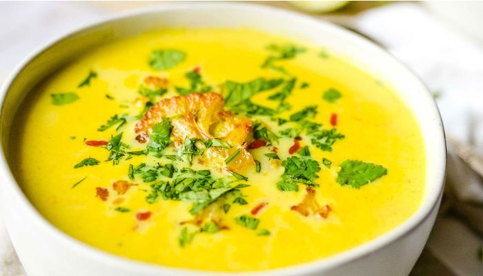 Curried cauliflower soup